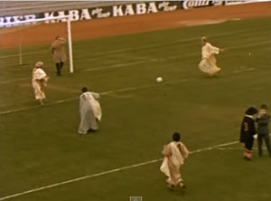 モンティ・パイソン　人気スケッチ「哲学者サッカー」をオフィシャル公開 - amass