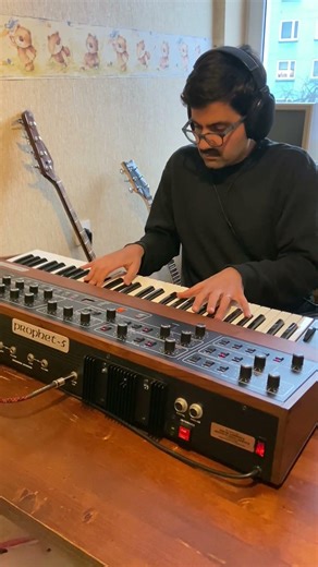 1981 Prophet-5 Swimming in Phaser