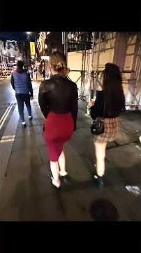 How to approach 2 hot girls 💪