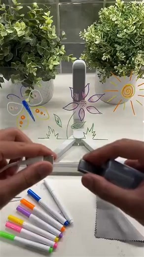 💡✨ خلّي كل فكرة عندك تنوّر ✨💡 لو زهقت من الورق والسبورات العادية، جرب السبورة المضيئة اللي هتغيّر طريقة كتابتك وتنظيمك 100%! 🔥 اكتب، ارسم، خطّط، وسيب رسائل بطريقة شيك ومنوّرة تخطف العين 👀 🌈 المميزات: 🔹 إضاءة LED ملونة قوية بتخلي كل كلمة ورسمة تبان بشكل مبهر. 🔹 خامة أكريليك شفافة فاخرة – متينة، سهلة التنضيف، وآمنة على الأطفال. 🔹 تقدر تكتب وتمسح آلاف المرات من غير ما تسيب أثر. 🔹 قاعدة قوية قابلة للتعديل علشان تختار الزاوية اللي تناسبك. 🔹 شحن USB عملي – شغّلها على أي لابتوب، باور بانك أو 