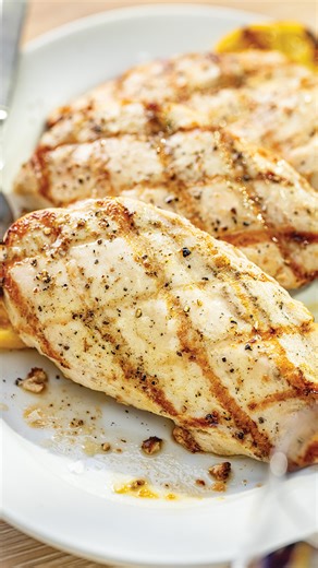 Chef Mark is here to share his tips for grilling the most juicy, flavorful marinated chicken! Use these to create delicious chicken sandwiches, wraps, and salads—all summer long.​ ​ #GrilledChicken #GrillingTips #Wegmans​ ​ ---​ Featured Products:​ Wegmans Lemon Garlic Chicken Breast Cutlets​ Sweet Corn​ Wegmans Baked Potato Salad | Wegmans