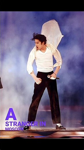 MICHAEL JACKSON STRANGER IN MOSCOW🥰#michaeljackson #mjstatus#rvthelegendmj#stranger#moscow#mj#shorts