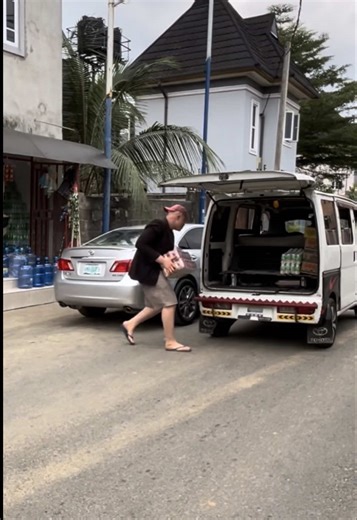 Who is really wrong here ? 😂#fyp #freshalbino_ #freshalbino_1 | fresh