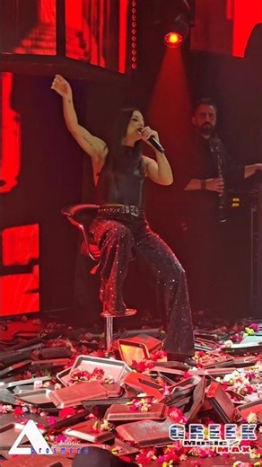 Ιουλία Καλλιμάνη - Τα Λαδάδικα (Live) #IouliaKallimani #GreekMusictotheMax #AprosmenoMusic #Shorts