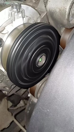 Funcionamiento de compresor nuevo instalado de chevrolet, podemos apreciar como realiza lapsos de descanso por temperatura mínima. #TallerACAutomotriz #Mazda #hondaCRV #kia #CapCut #LosExpertosEnAC #GayaUntukRaya #manteniendo #aireacondicionadoautomotriz #filtropolen