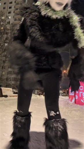 HAPPY NEW YEAR EVERYONE!!! #pursuer #pursuerdieofdeath #pursuercosplay #roblox #robloxcosplay #cosplay #cosplayer #dieofdeath I'm SO SORRY for that..😭😭😭😭