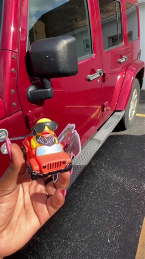 Jeep Ducking Surprise: Cute Duck Accessory Reveal