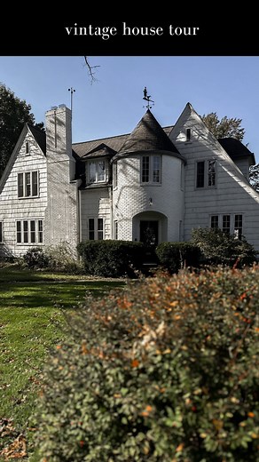 🏠HOUSE HUNTING🏠 A Tudor Castle? Yep, we found one built in 1927 in Berea, Ohio, and we just had to see it in person! It had all of the original charm of the home, but sadly it needs much more work than we have the money or energy to do! Not gonna lie, there may or may not be some ghosts in the attic lol! Hope you enjoyed this little peek into a piece of Ohio history! . . . . #housetour #hometour #ohio #tudorhouse #tudorhome #tudorstyle #vintagehome #archdigest #homedecor #oldhouselove #oldhome