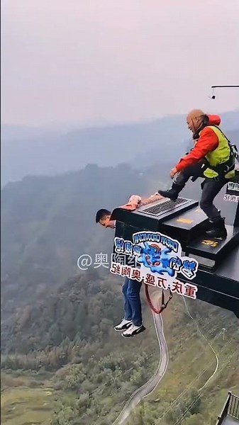 Ultra immersive high altitude wind ASMR experience+ -Asmr Bungee Jumping