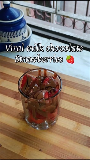 london's Viral chocolate strawberry 🍓🍫 #shorts #chocolatestrawberry