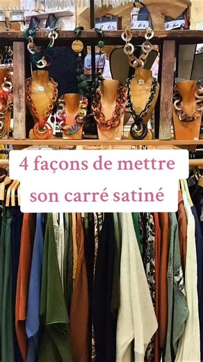 ✨ 4 façons de mettre votre carré satiné ! 🔢 💎 Le petit noeud 🎀 💎 Le nœud de cravate 👔 💎 Le triangle devant 🚩 💎 Avec une bague 💍 Dites-nous la version que vous préférez en commentaire ! 😉 #afleurdepeau #Domme #AFleurDePeau #afleurdepeaudomme #mode #carre #carresatin #carresoie | A FLEUR De PEAU
