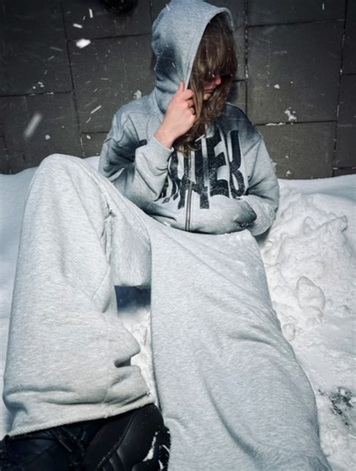 OGP ® on Instagram: "ХУДІ ЗІППЕР OGP ANDER МЕЛАНЖ ❄️Ⓜ️ Особливості: - принт, виконаний технологією шовкодруку, тактильно приємний та майже не відчутний; - металева блискавка YKK; - унікальне напилення спеціальною краскою - кожен виріб one of kind - однакових не має 🌐 ogp.on.ua"