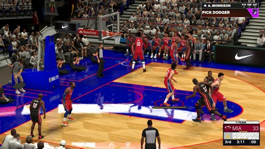 a 24 second buzzer beater from Dwyane Wade 3 pointer | Miguel Fernandez