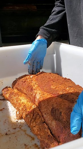 🤣 #ImoniCarly #america #BigComfy #smokedmeat #bbq #bbqtiktok #Brisket #Texas #grill #pitmaster #food #handcrafted #wood #bbqtok #cooking