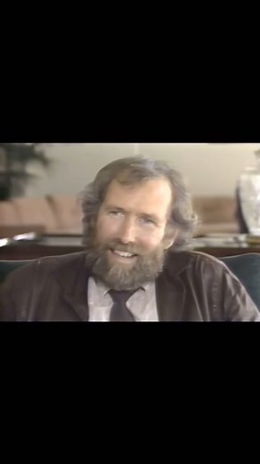 💖✨Muppets & Moi✨💖 on Instagram: ":1985 interview for the 30th anniversary of “The Muppets”: Jim talks about how his pursuit of a career in television led him to become a puppeteer 📺💖 It’s been hard to explain the emptiness I’ve felt through out my life, without Jim being here. I try my best to seek out his words of advice, to emulate the calm but silly demeanor he exuded and to ask myself WWJHD? #themuppets #muppets #jimhenson #jimhensoncreatureshop #kermit #magic #nostalgia"