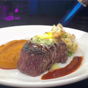 🍂✨ Our new fall menu has arrived just in time for beautiful patio weather! 🌞 Choose from our classic Filet Mignon, Island Pineapple Grilled Tri-Tip, Butternut Squash Purée and Crispy Shrimp Tacos—plus so much more! 🥩🍍🌮 With a peanut-free kitchen and plenty of gluten-free options, there's something for everyone! Make your reservation today on OpenTable! 🍽️🎉 #FallFlavors #PatioSeason Pink Martini California Kitchen & Cocktails 💕 Good Vibes Only 📍 Blue Oaks Town Center 6700 Lonetree Blvd. 