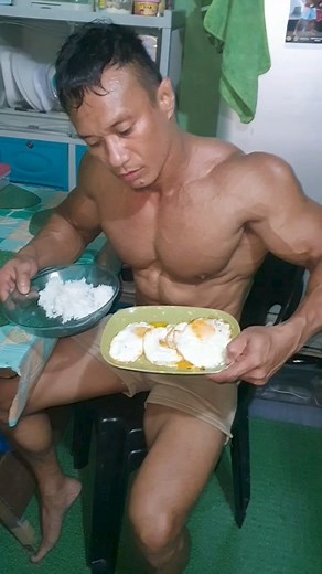11M views · 10K reactions | fitMan%<> Morning Meal Routine #viralreelsシ #bodybuilder #mensphysique #mealprep #follower #highlights #fitman | Machong embalsamador tv. | Facebook