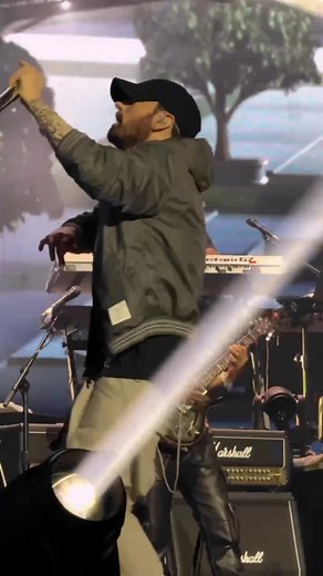 Eminem Live Performance: A Fiery Legend in LA 🔥🥵