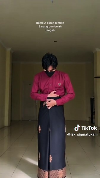 Tutorial Cara Memakai Sarung Belah Tengah