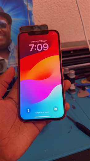 iPhone 12 screen replacement ✅ #bahamiantiktok🇧🇸 #fyp