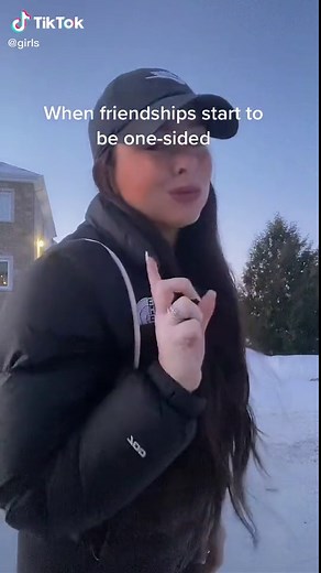 Signs of a One-Sided Friendship: How to Spot It