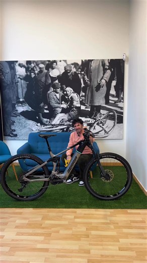 Basati bike on Instagram: "Atentos! Video de oferta 🔥 Si estabas esperando una buena oportunidad, igual es esta. Tenemos esta Berria en oferta, bien ajustada y lista para salir a rodar. Pásate por Basati, cuéntanos qué buscas y vemos si encaja contigo. O si prefieres comprarlo desde casa, recordar, te asesoramos online y hacemos envíos a toda España 📦🚚 . . . #Berria #Basatibike #Oferta"