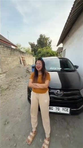 Joyce shows off her beautiful plate, making her husband want it🤣🤣