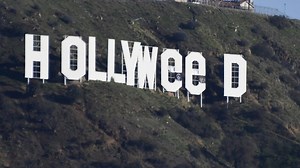 Dibajak Jadi Hollyweed, Ini Reaksi Seleb Lihat Hollywood Sign