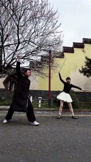 Mastering Crescent Moon Swordsmanship: Zero to Hero in 5 Days