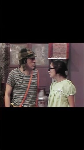 Don Ramón throws his camera so El Chavo won't throw it again. #elchavodel8 #comedy #donramón