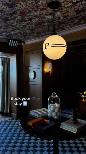 If you’re coming to visit LA anytime or for the Olympics. Palihouse West Hollywood is a choice! In a trendy, very LA area, and a convenient drive to events at Expo park or beach events. This is a great choice in general if you’re visiting LA! You can book through this video #tiktokgorisingstarsl1#palihouse#palihousewesthollywood#LAhotels#losangeleshotels