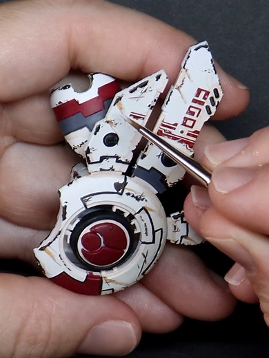 How to Add Weathering and Battle Damage to Your Warhammer 40k Models