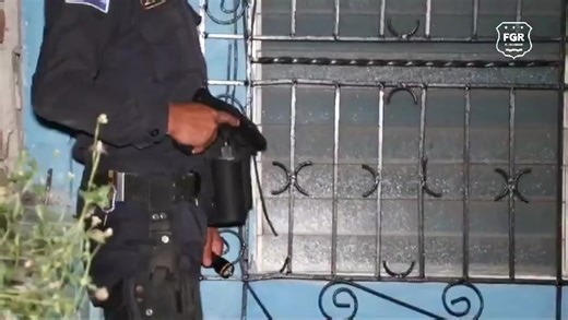 #HechosRadio | La Fiscalía General de la República giró 22 ordenes de captura en contra de los integrantes de una red de narcotraficantes que comercializaban droga con servicio a domicilio. Las entregas de cocaína y/o marihuana las hacían por onzas, señalan las investigaciones. | Sonora FM 104.5 | Facebook