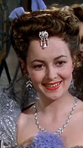 Old Movies on Instagram: "Errol Flynn and Olivia De Havilland in The Private Lives of Elizabeth and Essex, 1939"