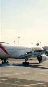 Inside Emirates Airlines | World's Best Flight Experience