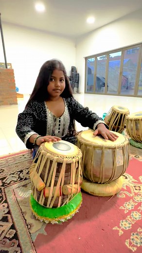Welcoming baby girl to her first tabla lesson and great suport shown by her colleagues 🥁 🙌 🇿🇦 #tabla #tablagirl #tablalesson1 #southafrica