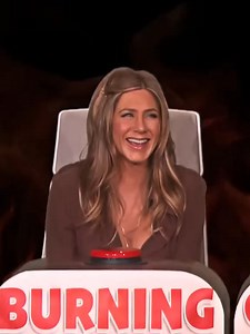 207K views · 4.4K reactions | Jennifer Aniston and Ellen 殺 | Love Bake | Facebook