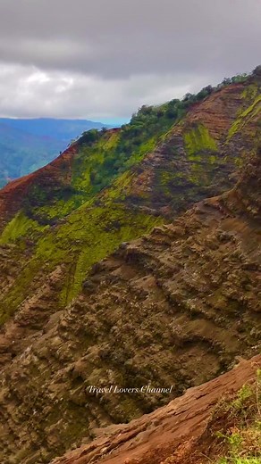 9.3K views · 638 reactions | Kauai, Hawaii  By: travel.lovers.channel..#travel #familytravel #travelphotography #waterfalls #ocean #hiking #naturelover #adventurevibes #tripadvisor #traveltheworld #naturephotography #familytrip #vacation #adventuretravel #familytime #forest #islandlife #islandvibes #beachlife #beach #island #sunshine #nature #mountains #hawaiilife #maui #hawaii | Travel Lovers Channel | Facebook