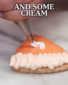 These adorable treats just scream Friendsgiving, don't you think? 😍 Get the recipe: https://trib.al/J0o8xU5 | Southern Living