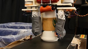 This robot can sort recyclable materials without even so much as a peek at them