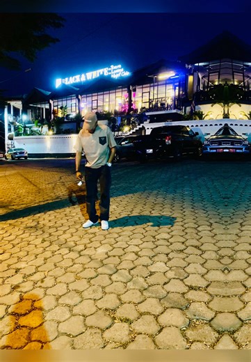 6Street Graphix (@6streetgraphix)’s videos with som original - ‘v🧸