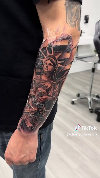 Explore Sacramento's Best Tattoo Artists for 2024