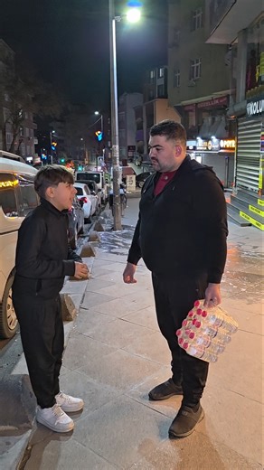 من سار بين الناس جابرًا للخواطر أدركه الله في جوف المخاطر😭 #challenge #funny #food #أبو_يزن_العربي