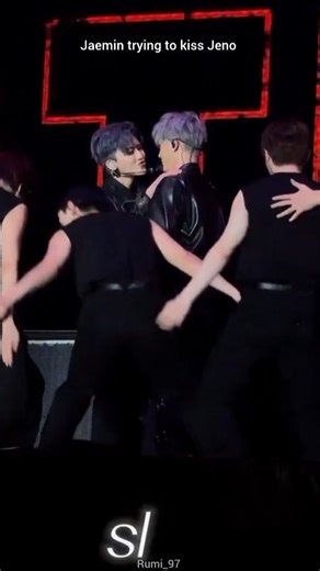 Chenle: whenever something yaoi happens 😸 #chenle #nctdream