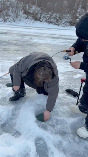 NEW PB !! The biggest fish I ever caught through the ice in Alaska #alaska #fishing #reel | Set it, Snag it, Dip it Alaska