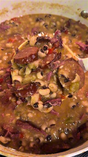 Delicious Black Eyed Peas with Smoked Turkey Recipe