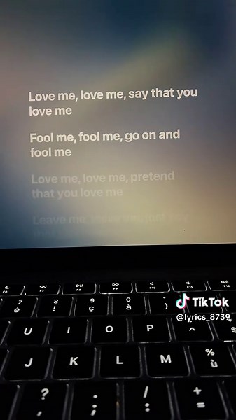 Experience the 90s Hit 'Lovefool' by The Cardigans