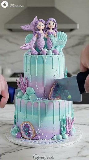 What’s Inside This Mermaid Cake?