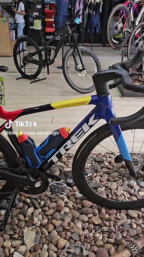 Trek Madone Gen 8 Review: Ultimate Cycling Experience
