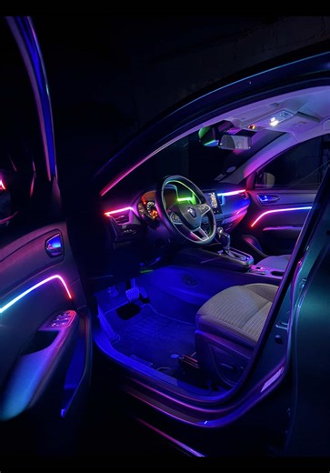 Installation d'éclairage LED dans Renault Arkana